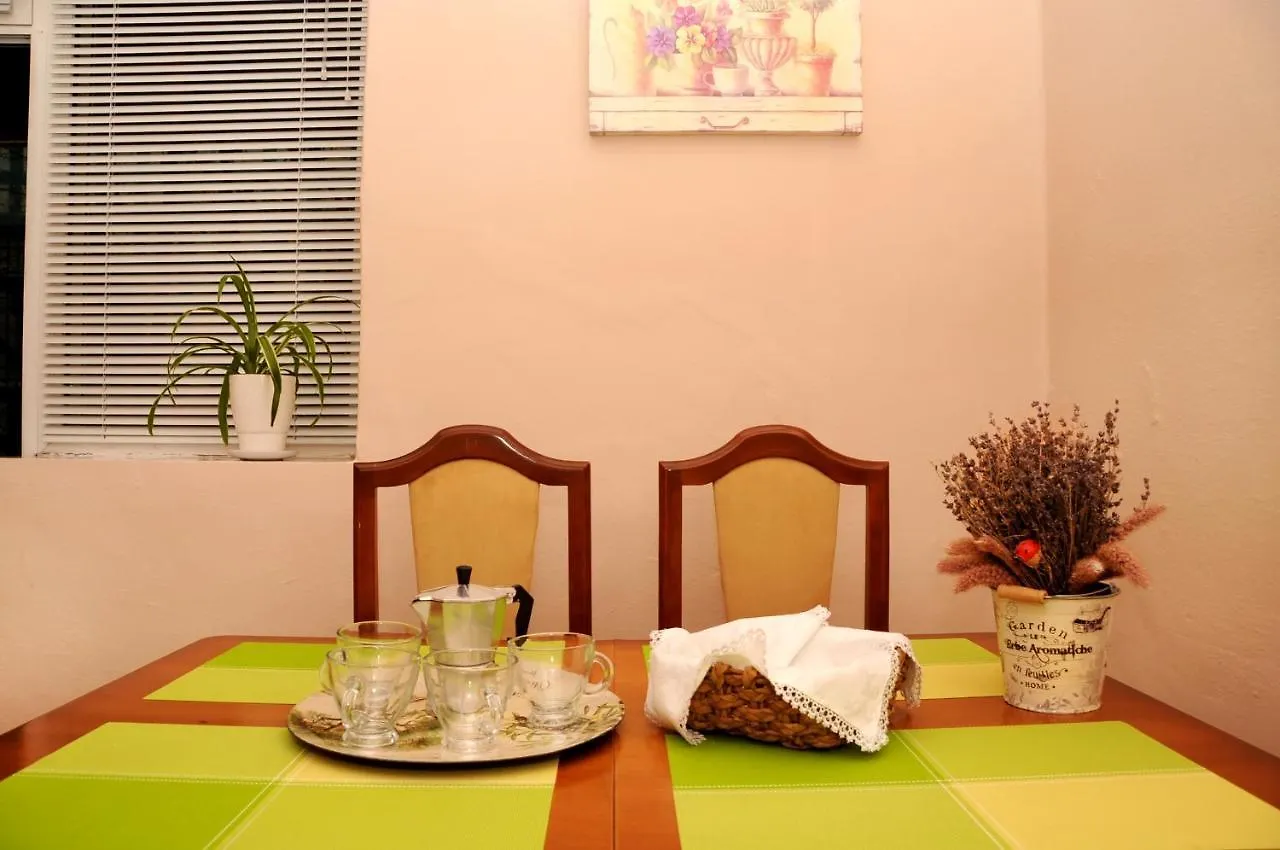 Comfortable Apartment Ar Wilson Square/ Self Check In Tirana