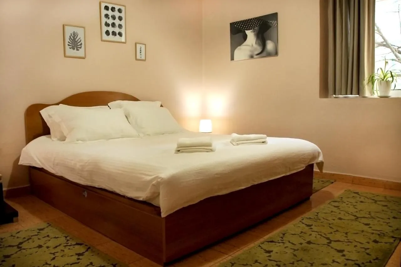 Comfortable Apartment Ar Wilson Square/ Self Check In Tirana