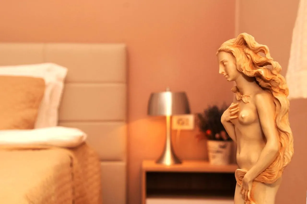 Comfortable Apartment Ar Wilson Square/ Self Check In Tirana