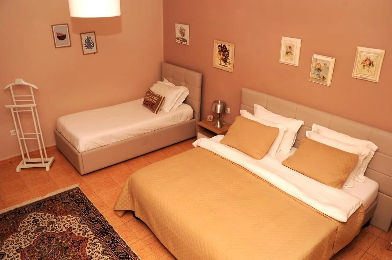 Comfortable Apartment Ar Wilson Square/ Self Check In Tirana 0*,  Albania